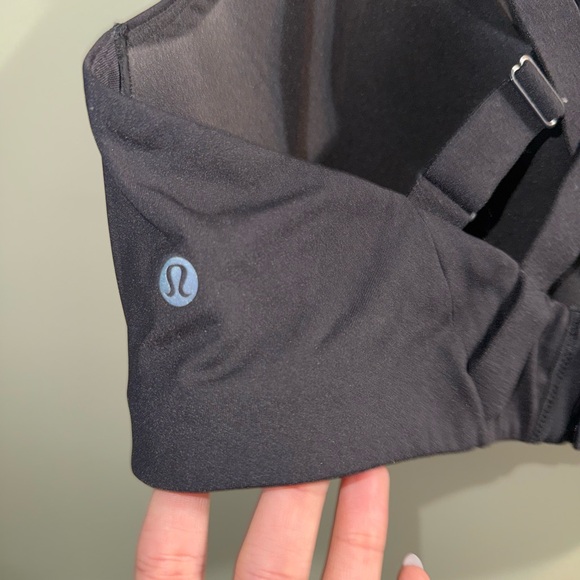 Lululemon Athletica Black Cross-Back Sports Bra - Picture 3 of 4